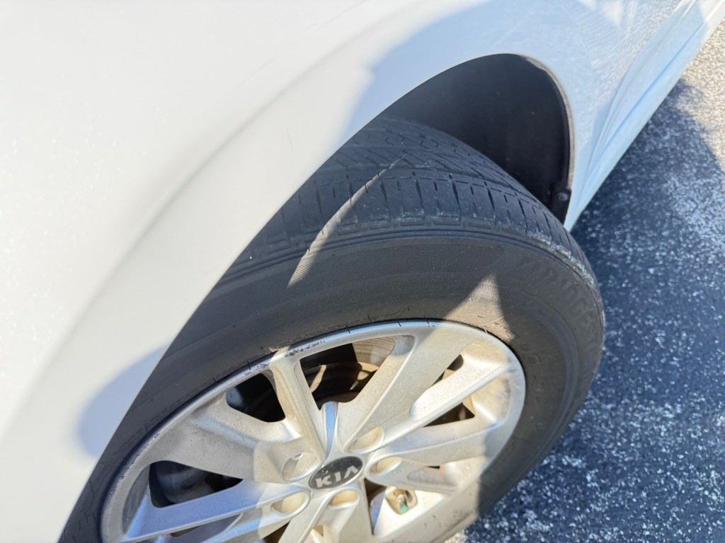 2017 Kia Optima Image 12