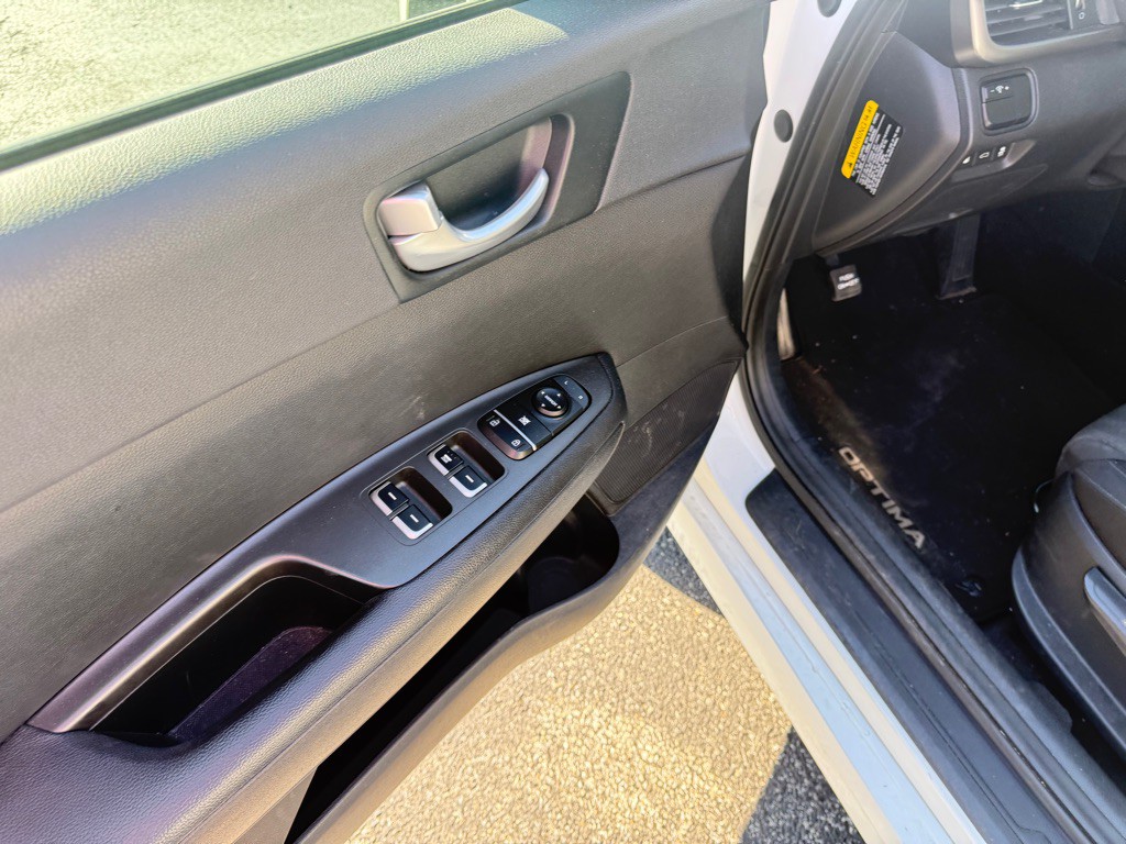 2017 Kia Optima Image 14
