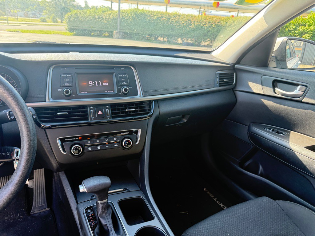 2017 Kia Optima Image 17