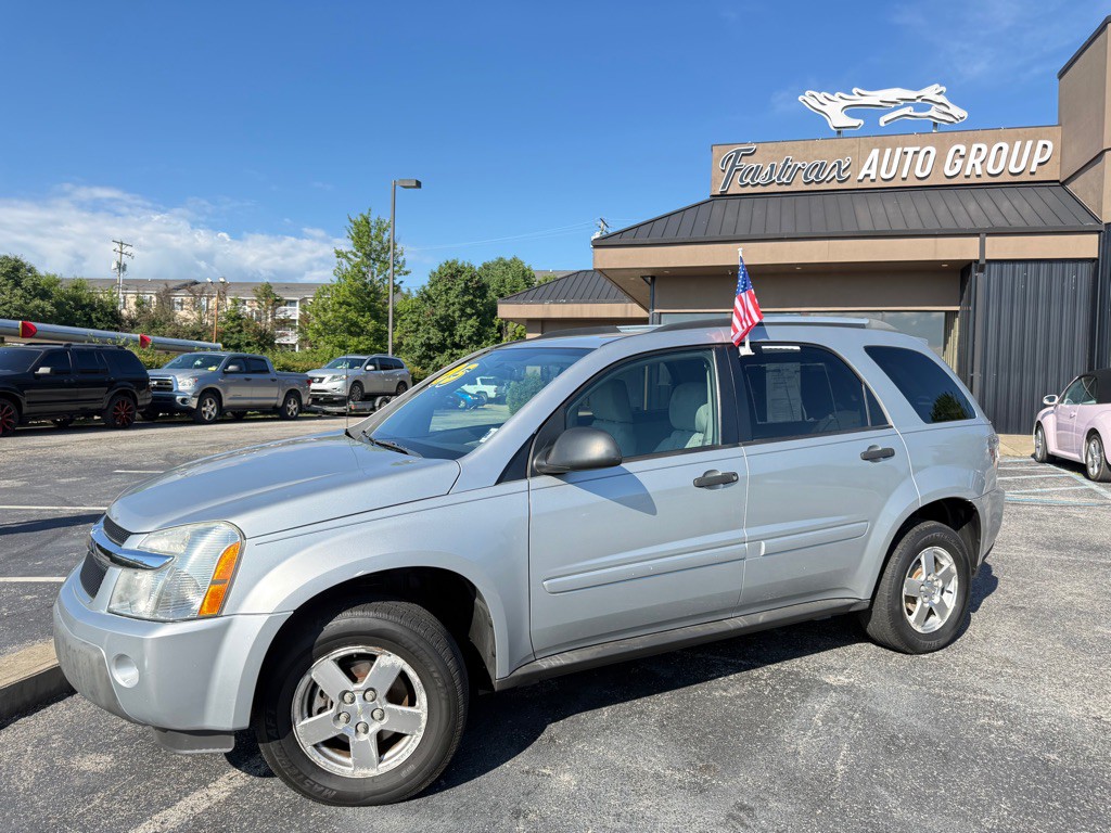 2005 Chevrolet Equinox Image 3