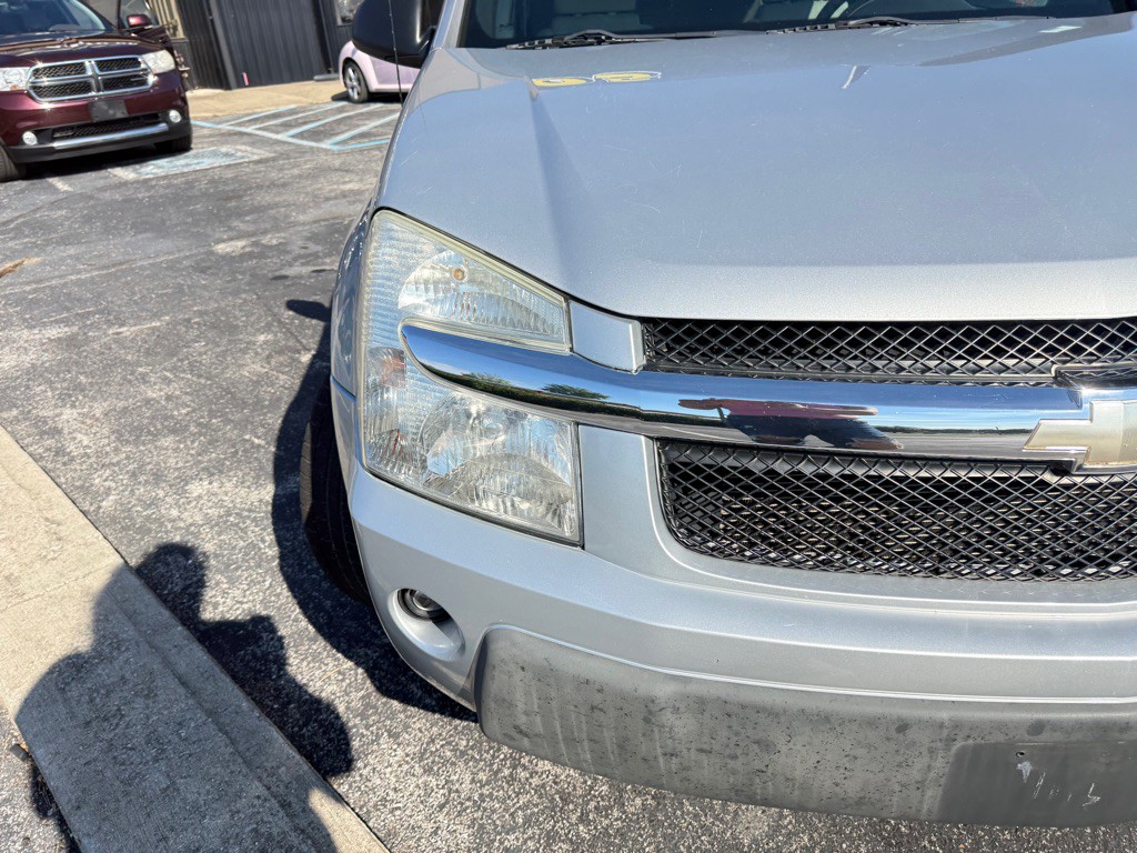 2005 Chevrolet Equinox Image 10