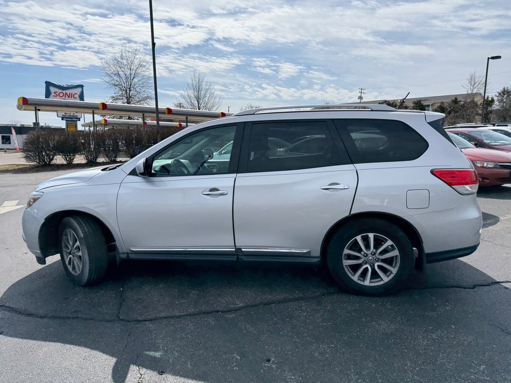 2014 Nissan Pathfinder Image 3