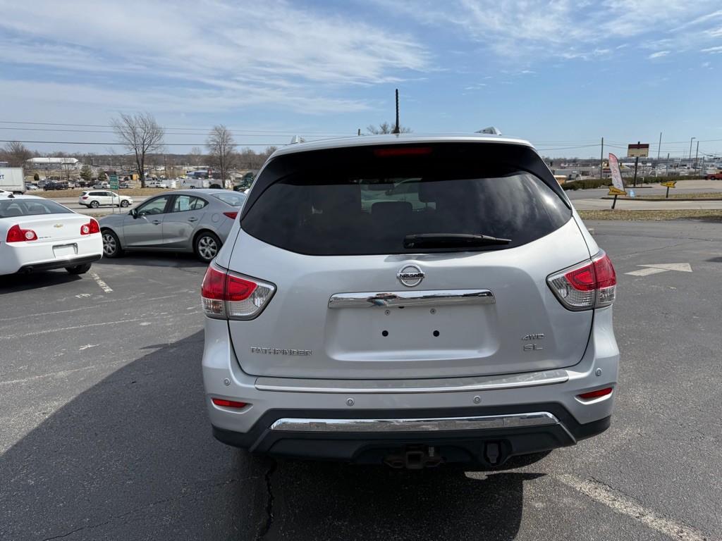 2014 Nissan Pathfinder Image 5