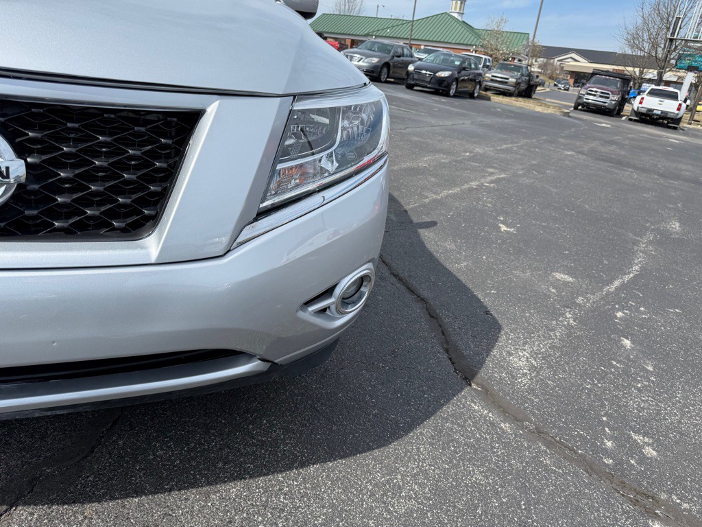 2014 Nissan Pathfinder Image 10