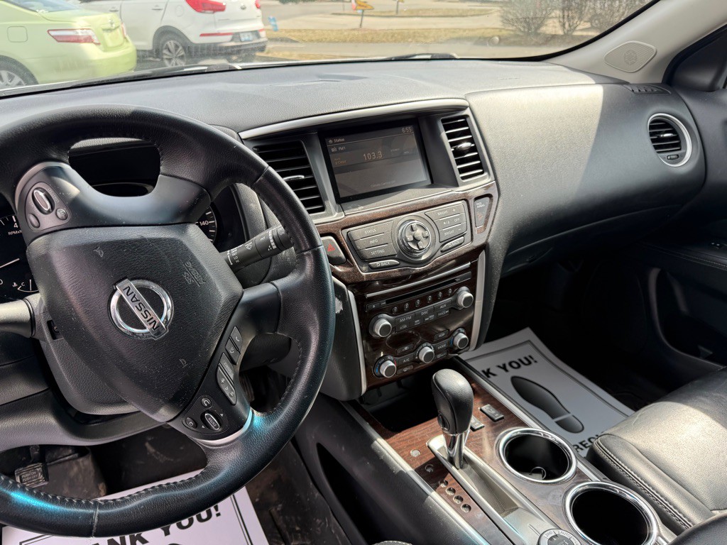 2014 Nissan Pathfinder Image 17