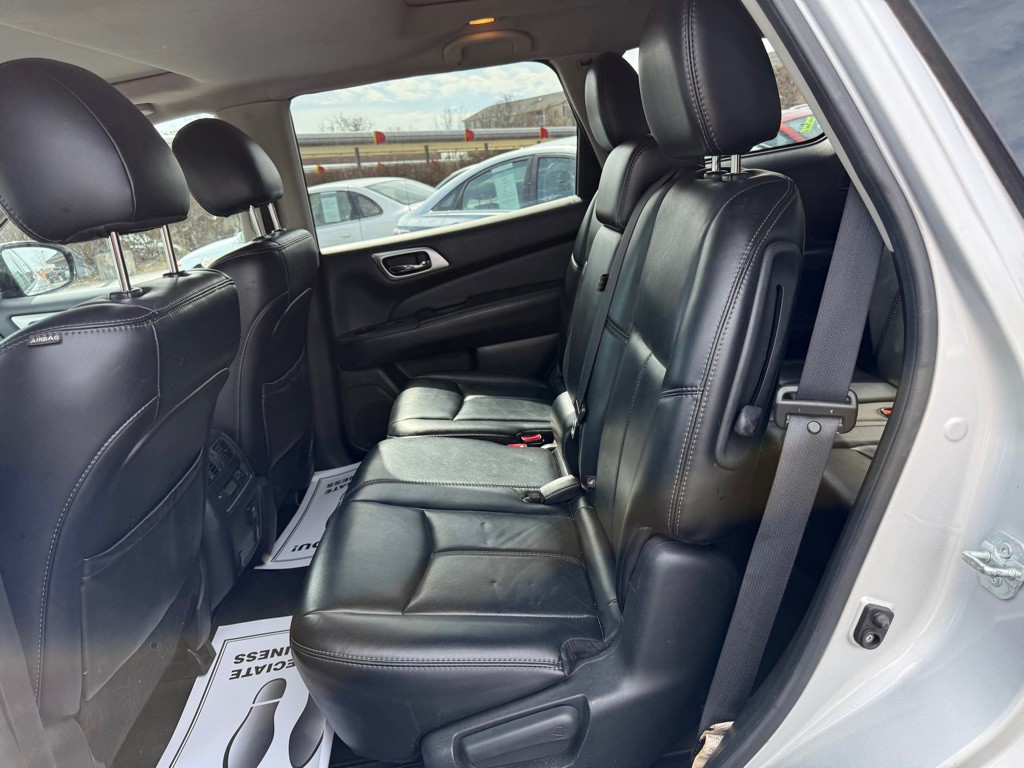 2014 Nissan Pathfinder Image 19