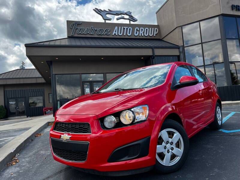 2015 Chevrolet Sonic Image 1