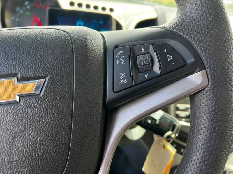 2015 Chevrolet Sonic Image 6