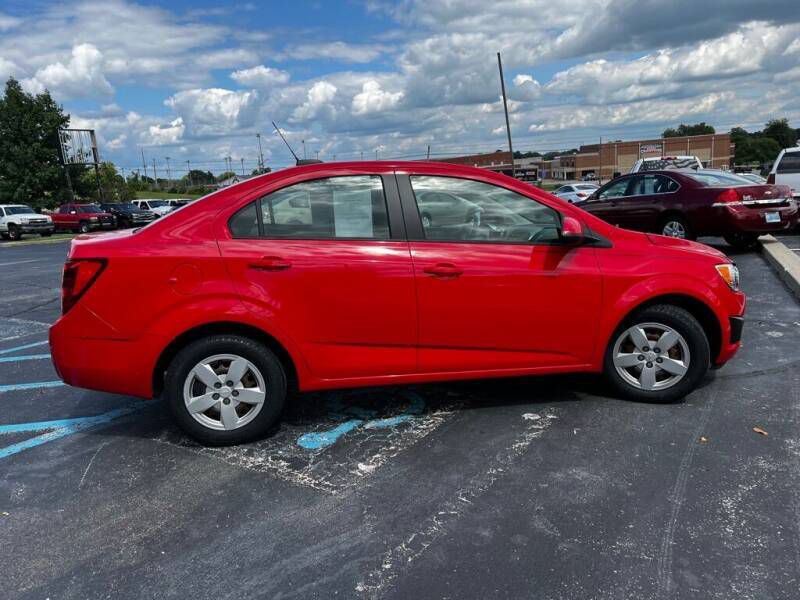 2015 Chevrolet Sonic Image 18