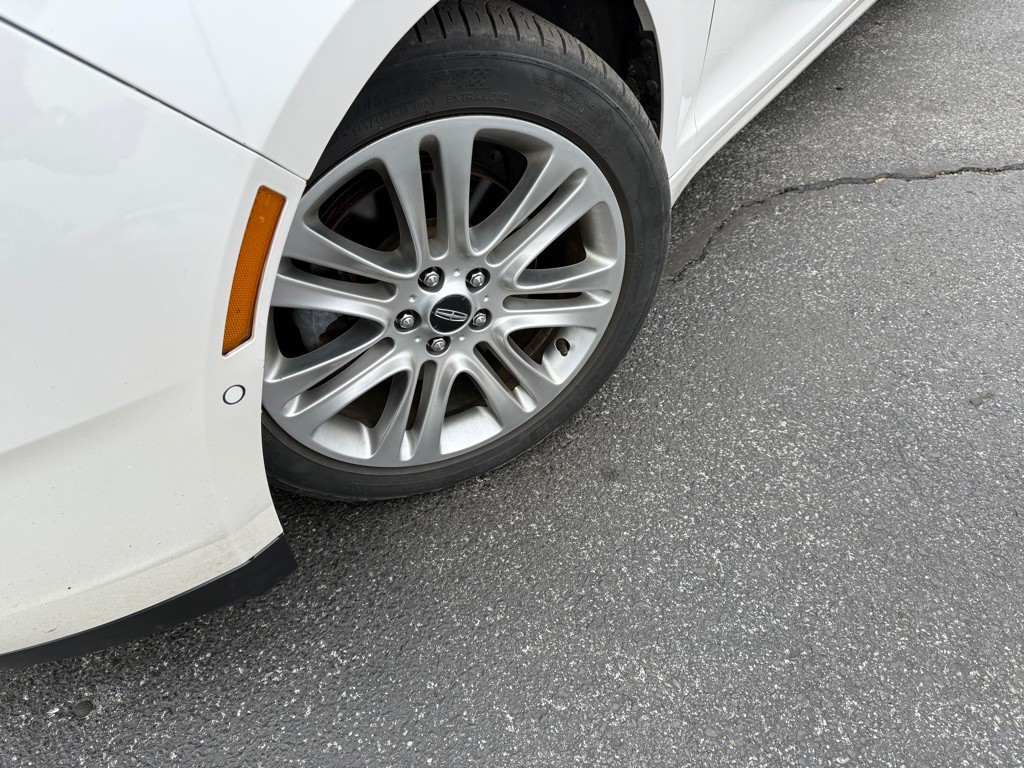 2014 Lincoln MKZ Image 9