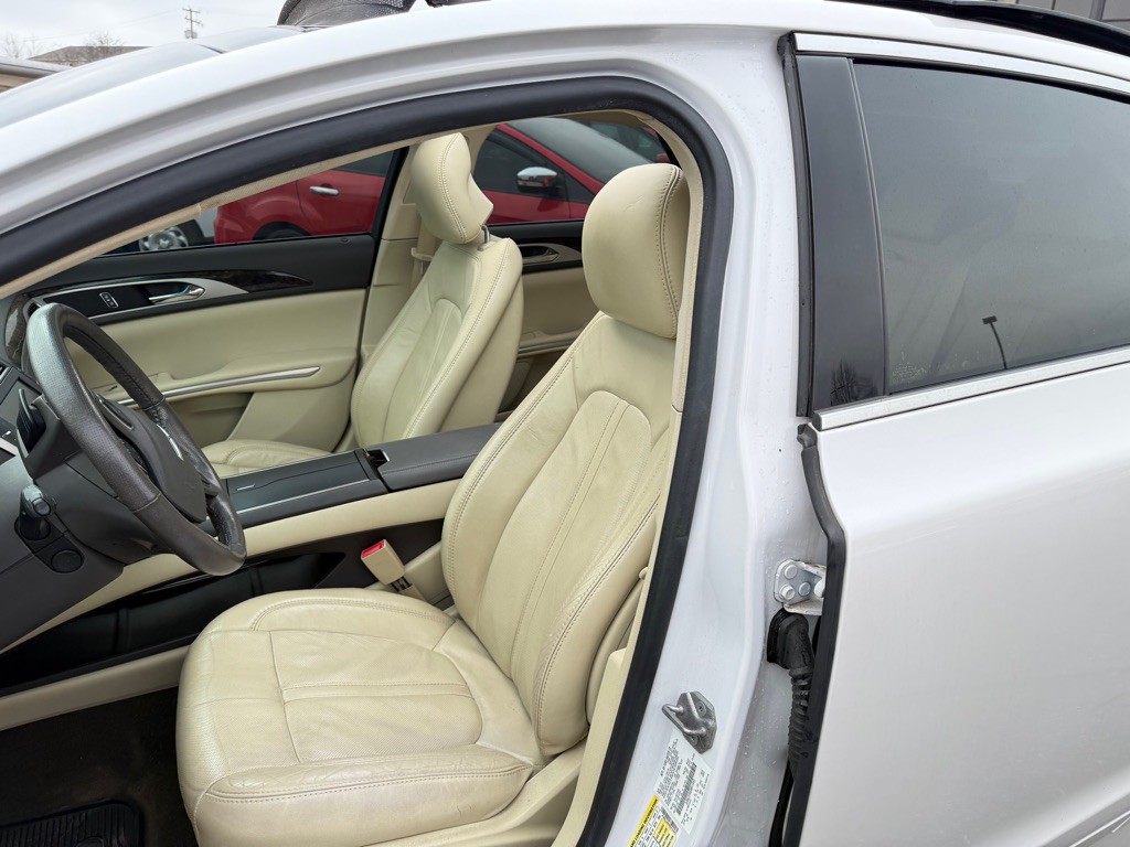 2014 Lincoln MKZ Image 13