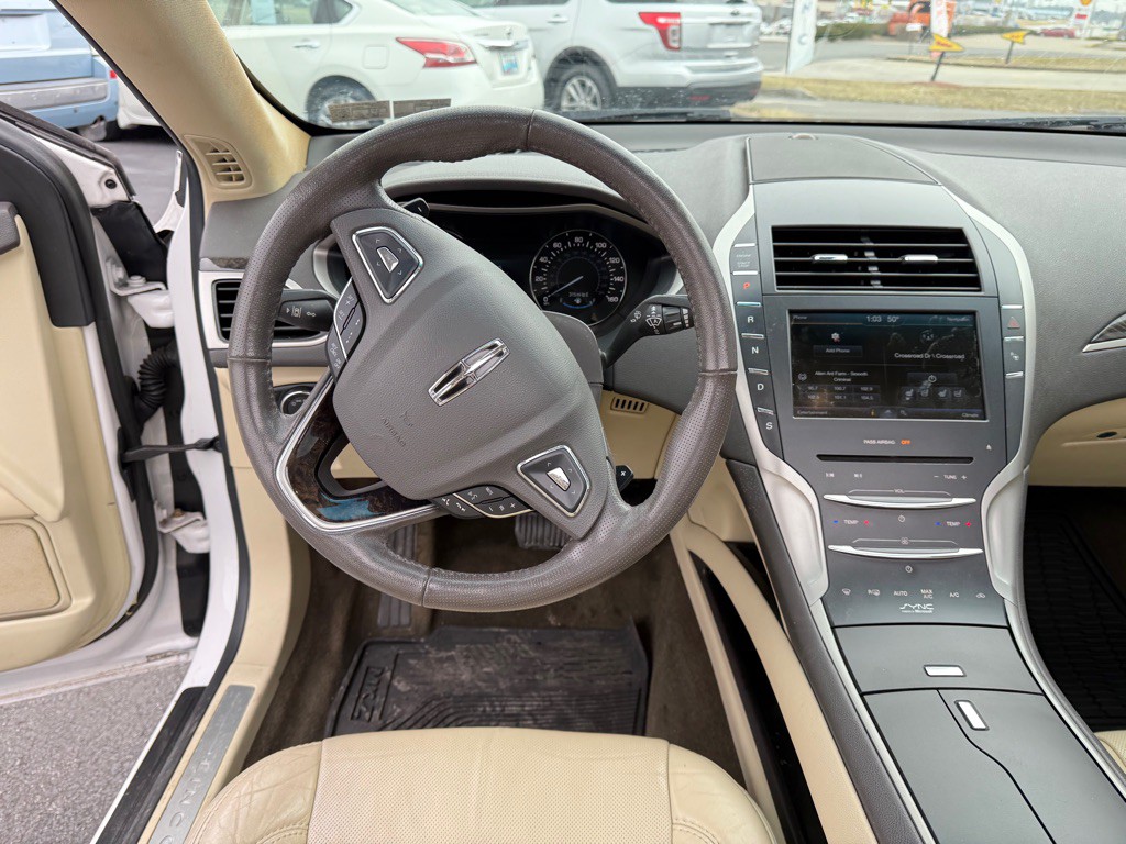 2014 Lincoln MKZ Image 17