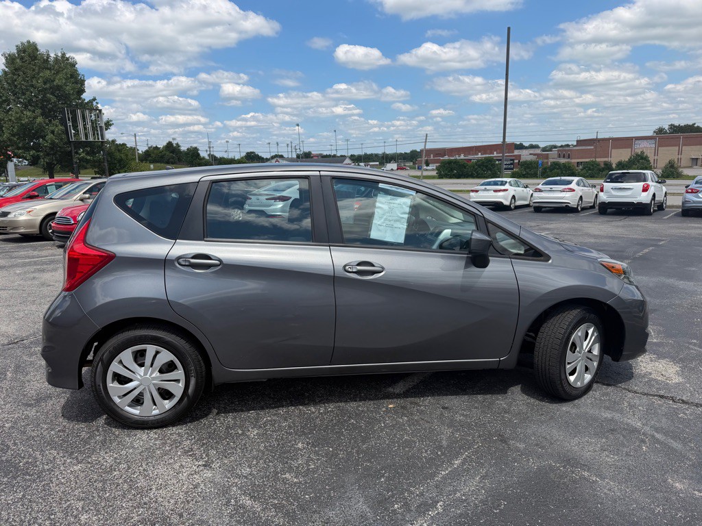 2018 Nissan Versa Image 6