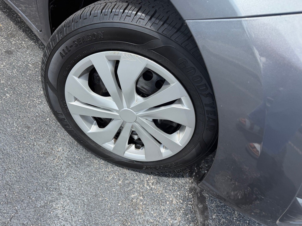 2018 Nissan Versa Image 11
