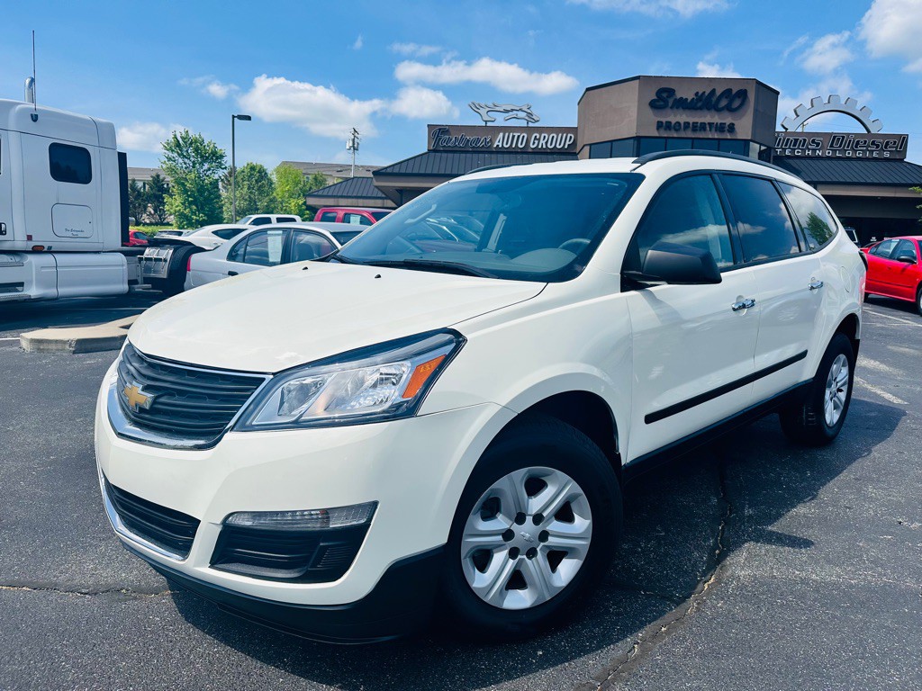 2015 Chevrolet Traverse Image 2