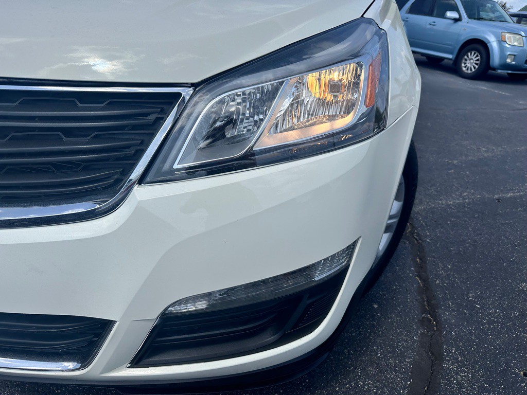 2015 Chevrolet Traverse Image 12