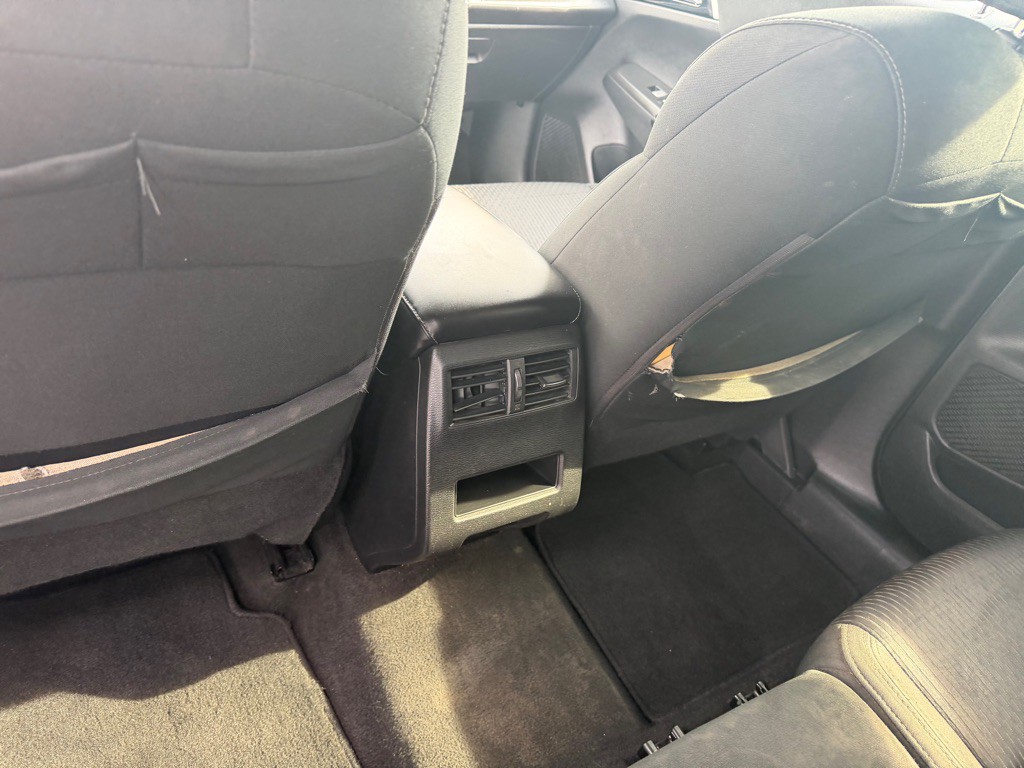 2022 Mitsubishi Outlander Image 16