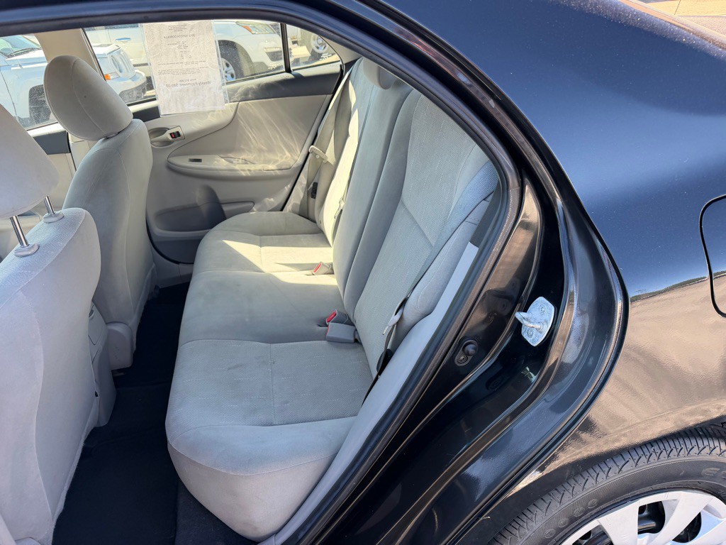 2013 Toyota Corolla Image 15