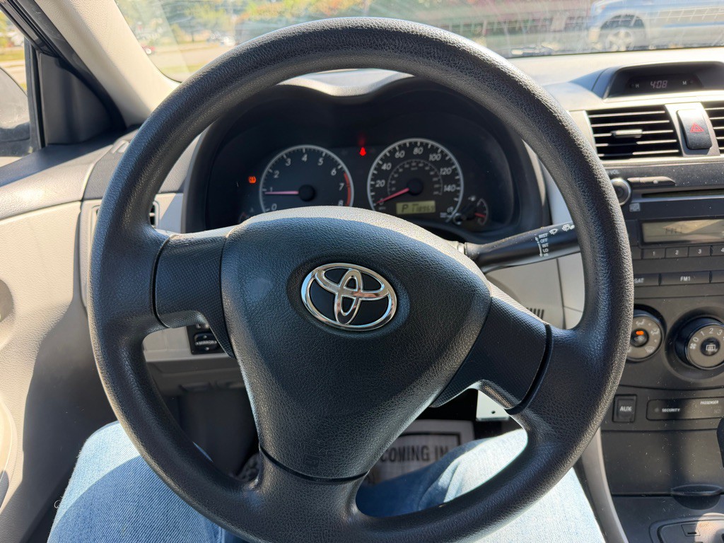 2013 Toyota Corolla Image 18