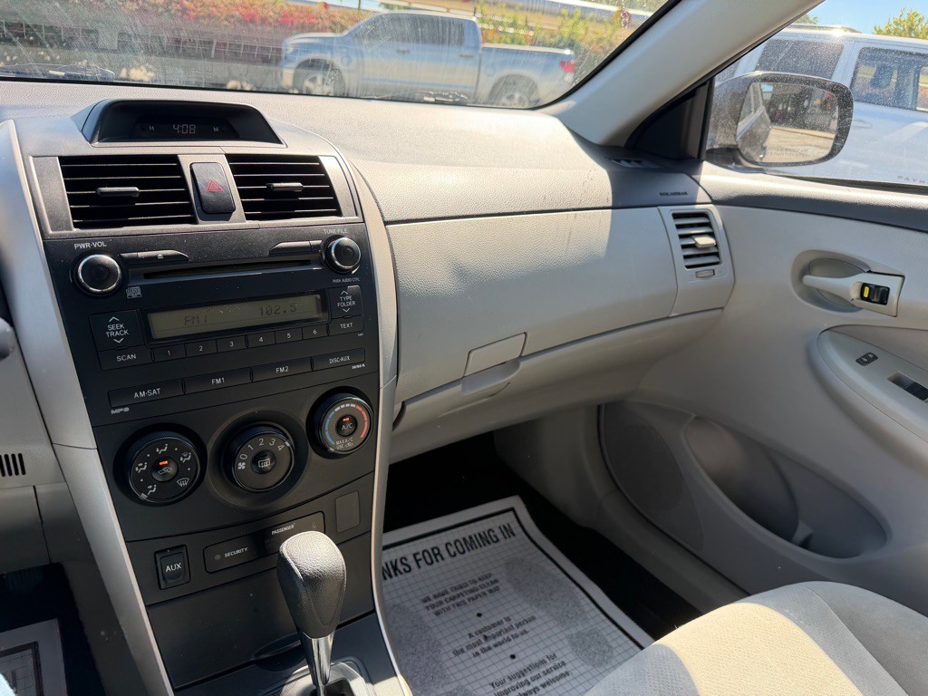 2013 Toyota Corolla Image 20