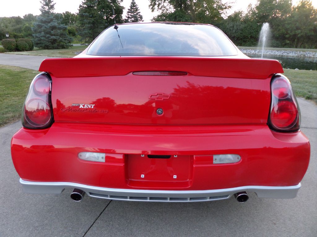 2001 Chevrolet Monte Carlo Image 10