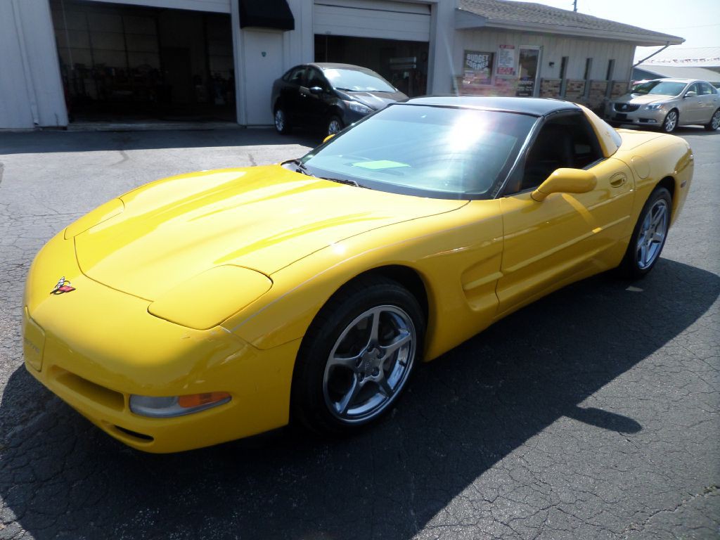 2000 Chevrolet Corvette Image 12