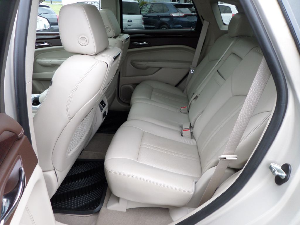 2011 Cadillac SRX Image 12