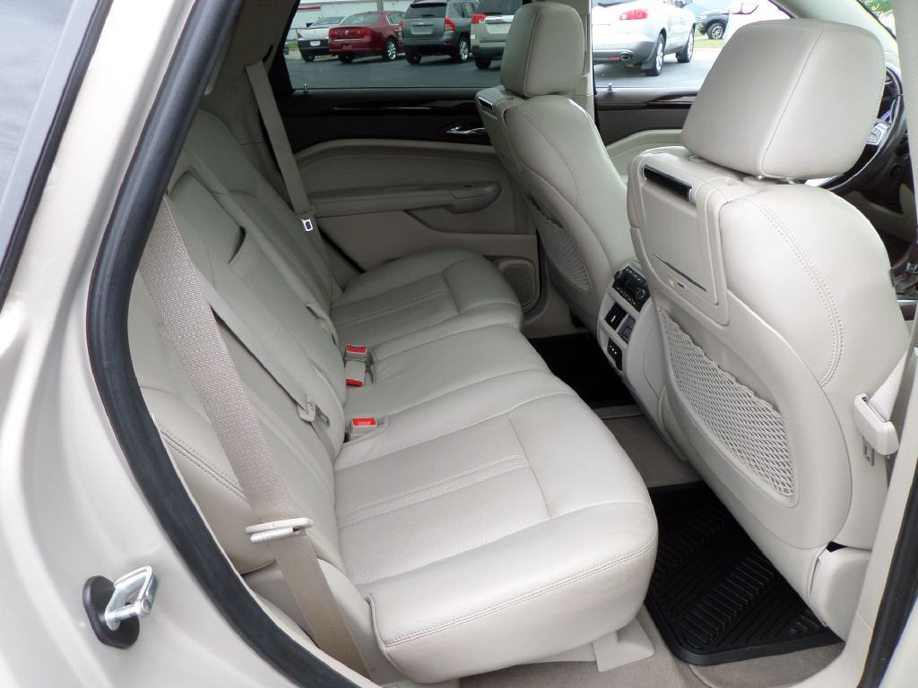 2011 Cadillac SRX Image 14
