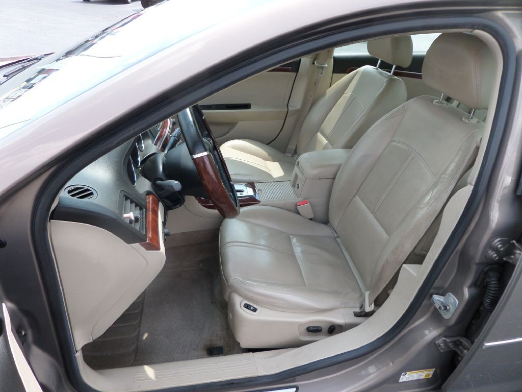 2007 Saturn Aura Image 6