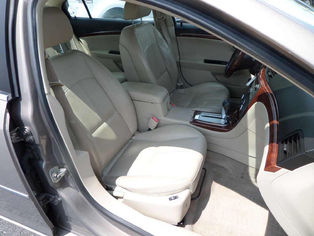 2007 Saturn Aura Image 12
