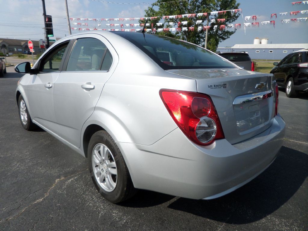2012 Chevrolet Sonic Image 5