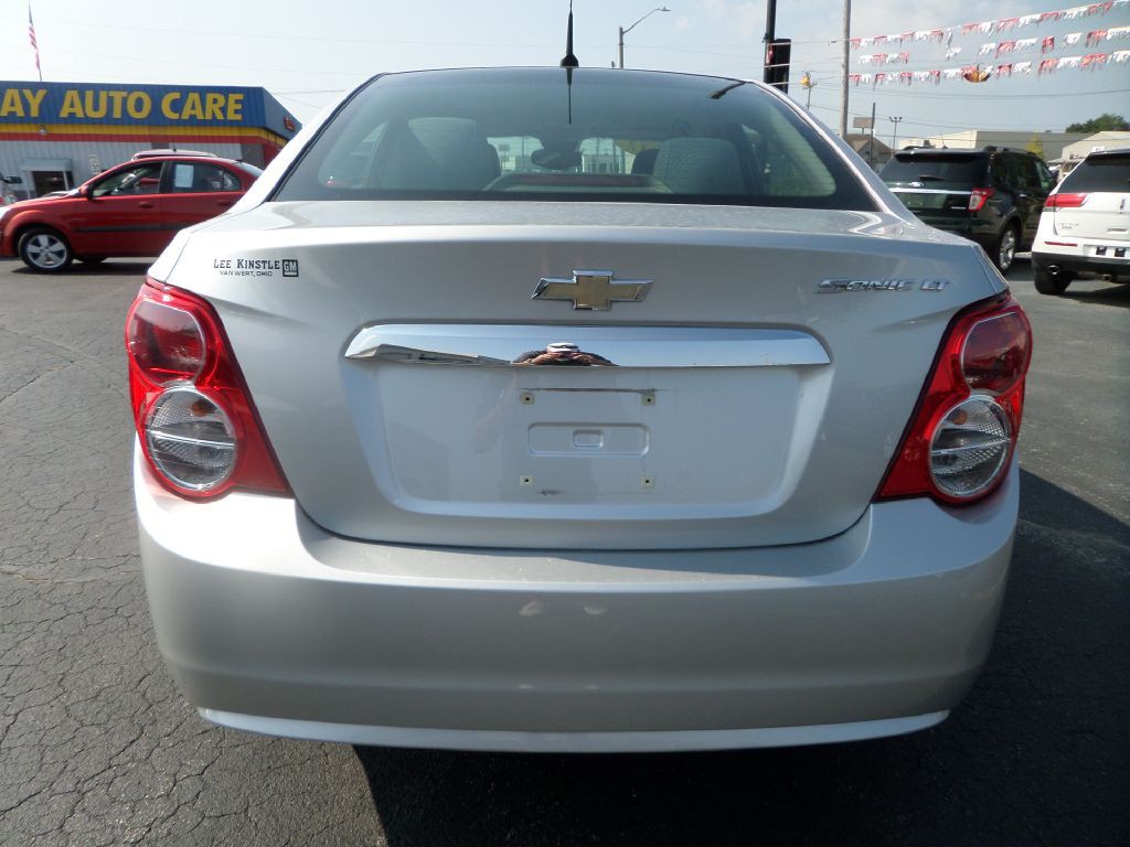 2012 Chevrolet Sonic Image 8