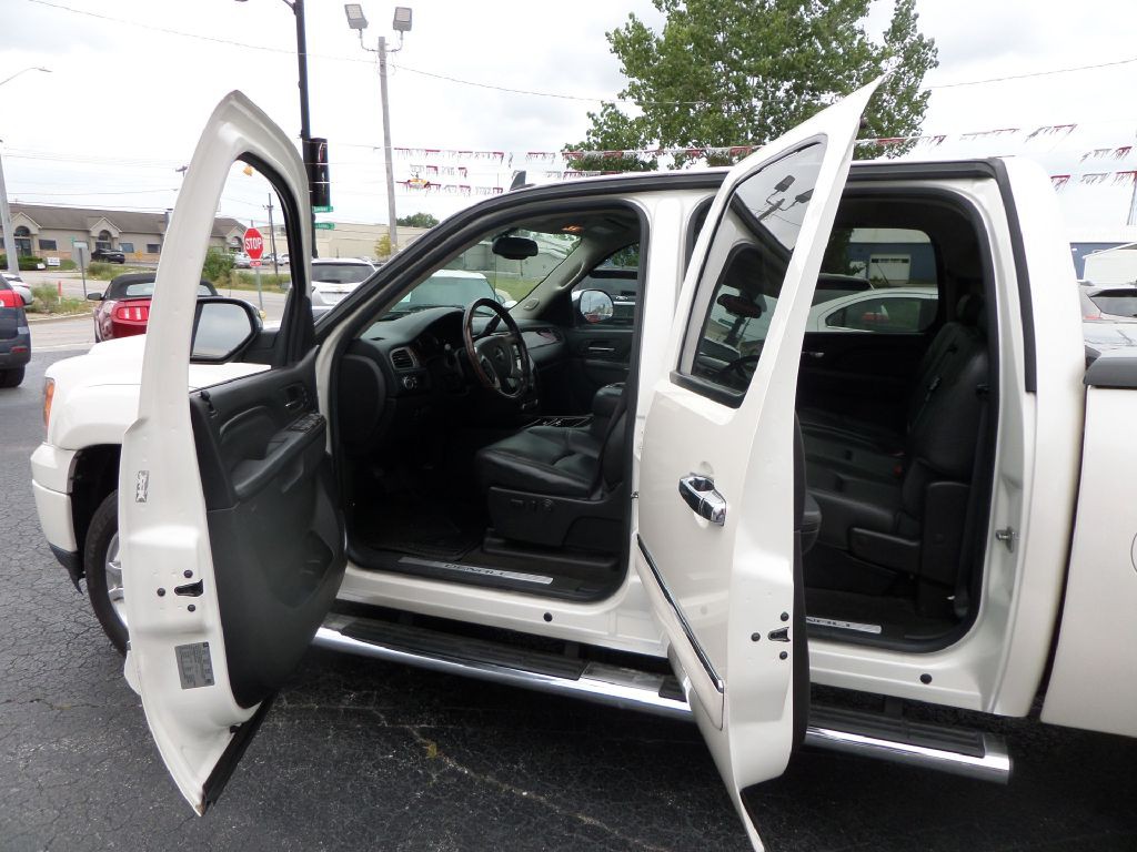 2012 GMC Sierra Image 2