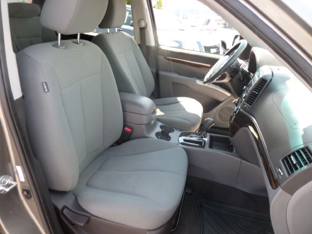 2012 Hyundai Santa Fe Image 6