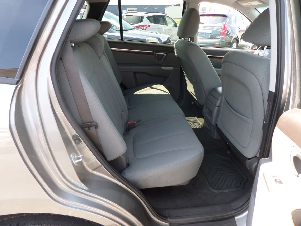 2012 Hyundai Santa Fe Image 9