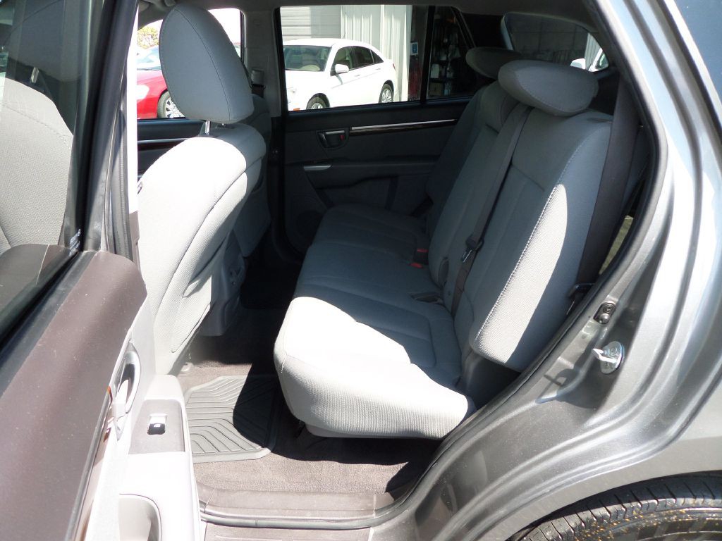 2012 Hyundai Santa Fe Image 11