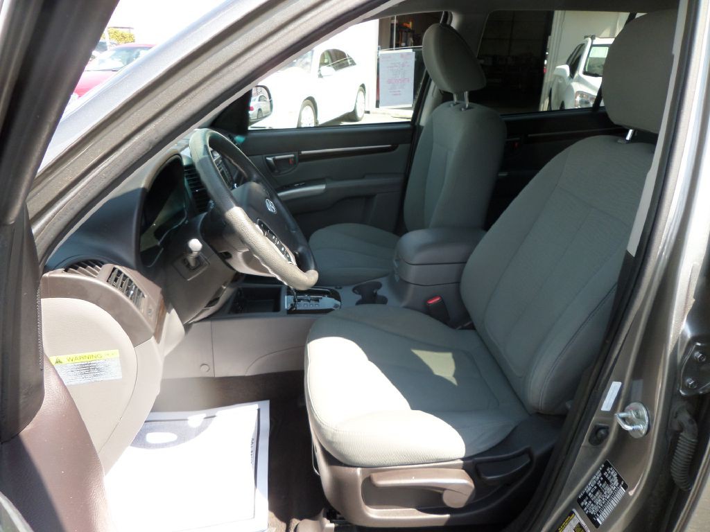 2012 Hyundai Santa Fe Image 13