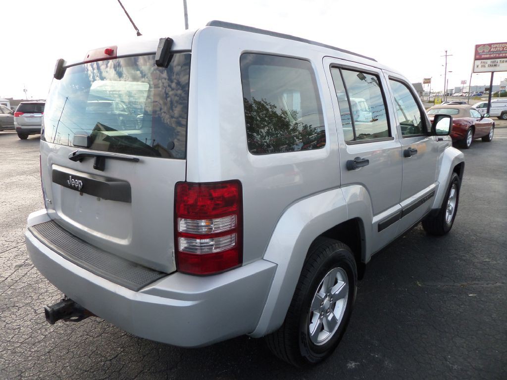 2012 Jeep Liberty Image 15