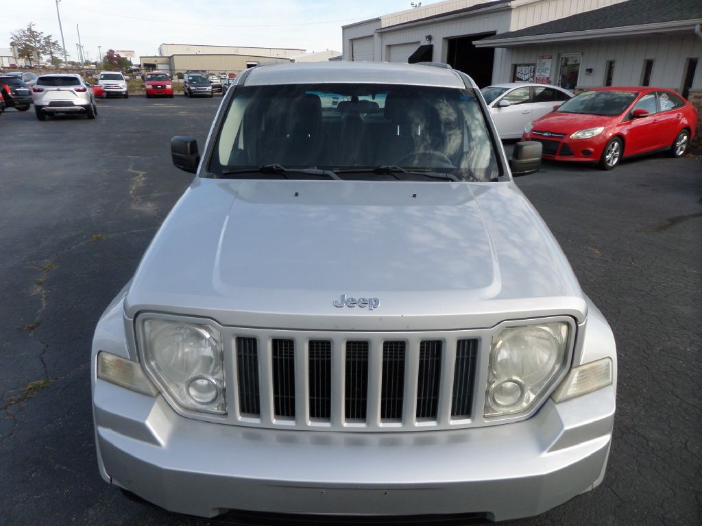 2012 Jeep Liberty Image 16