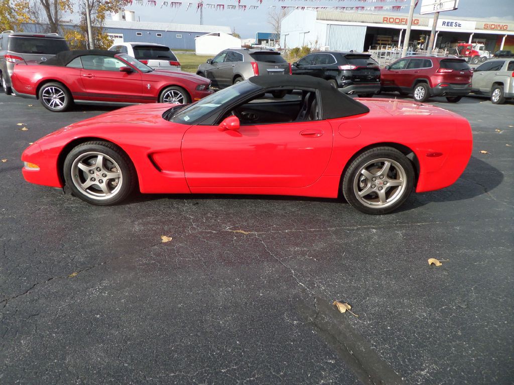 2000 Chevrolet Corvette Image 11