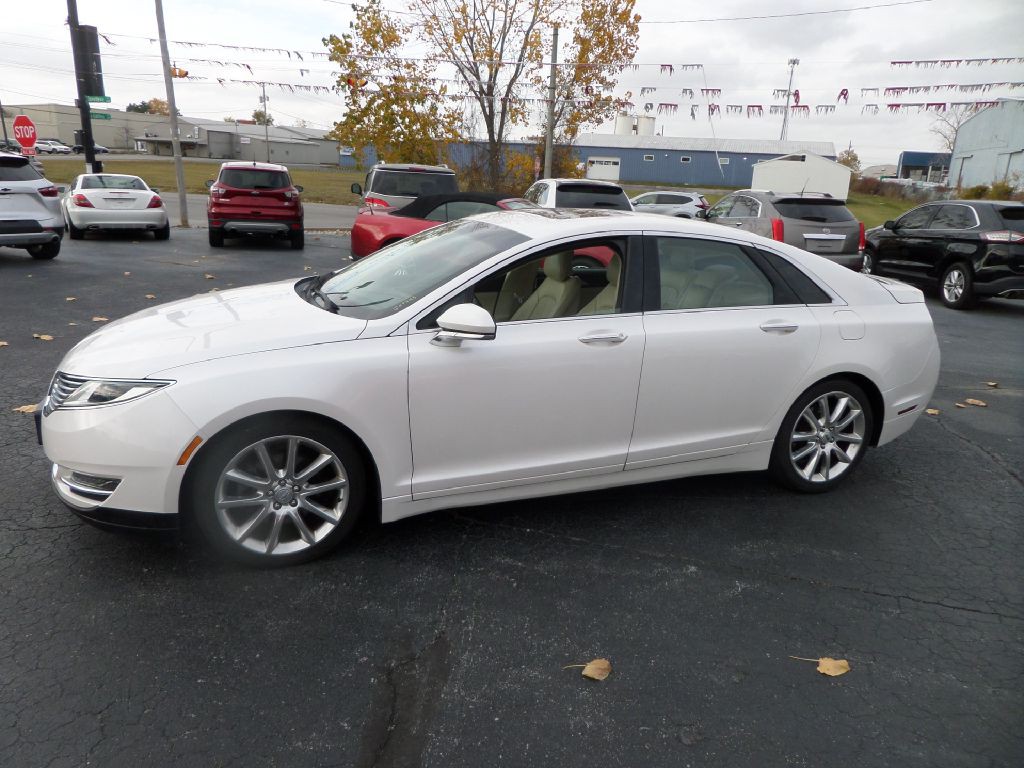 2015 Lincoln MKZ Image 2