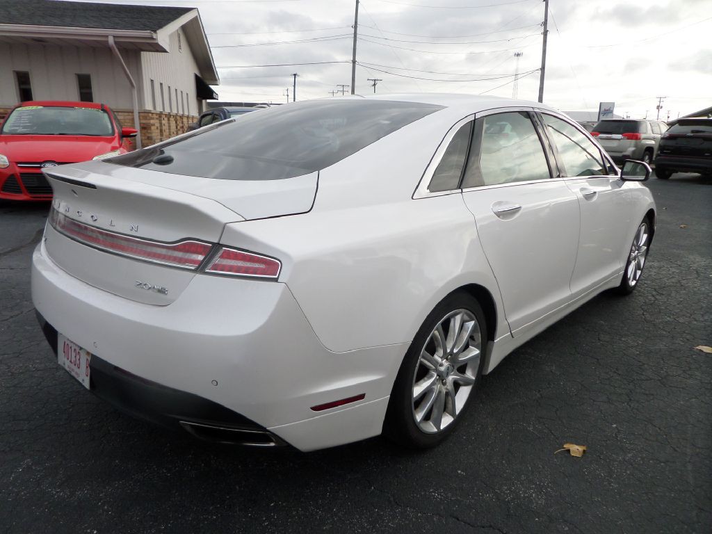 2015 Lincoln MKZ Image 10