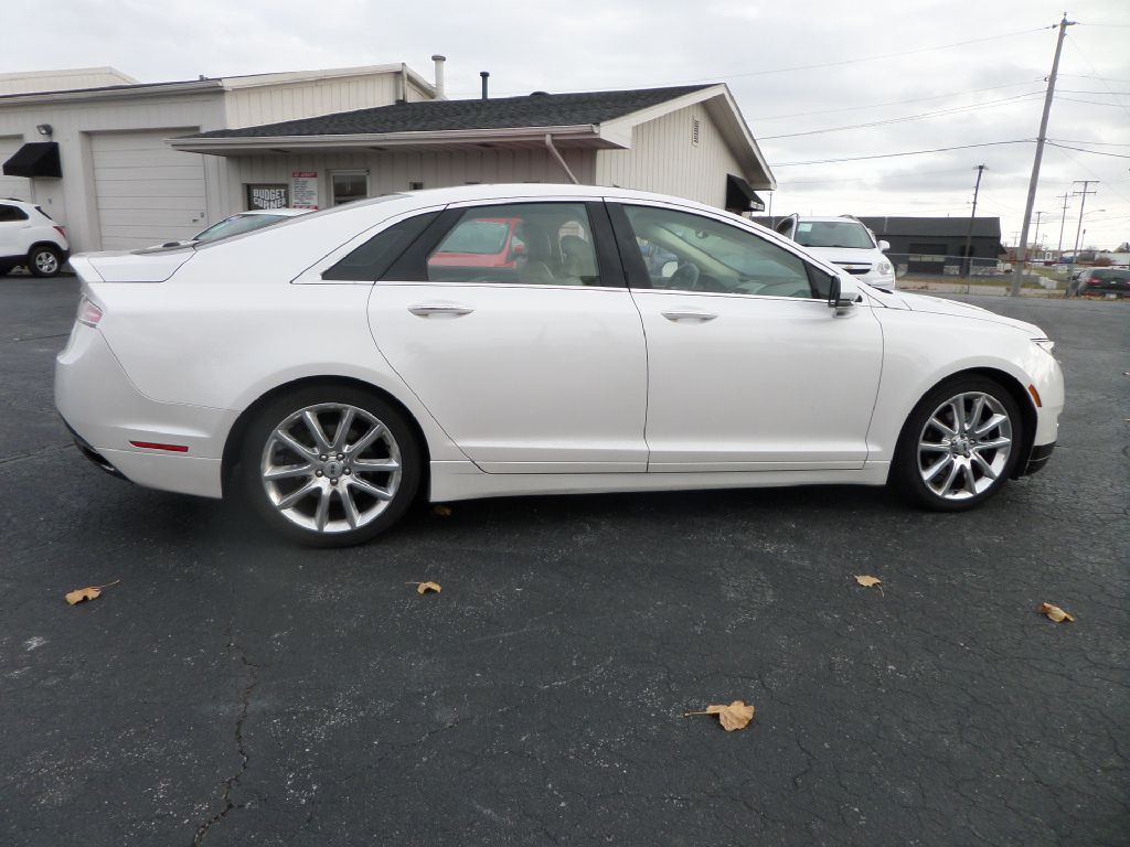 2015 Lincoln MKZ Image 11
