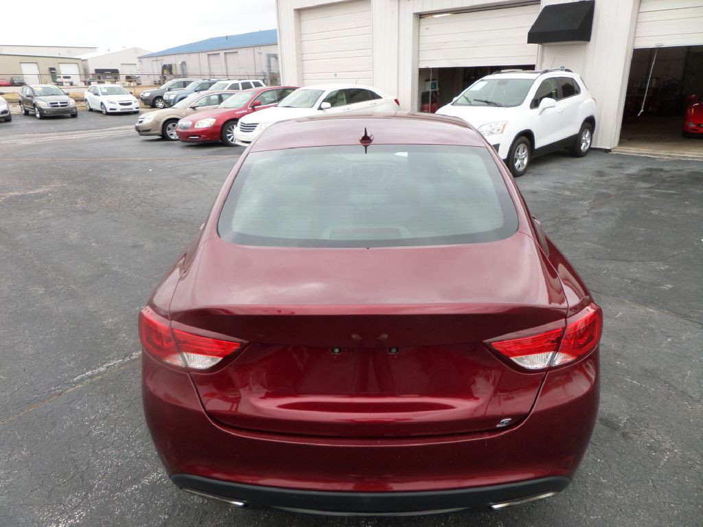 2015 Chrysler 200 Image 5