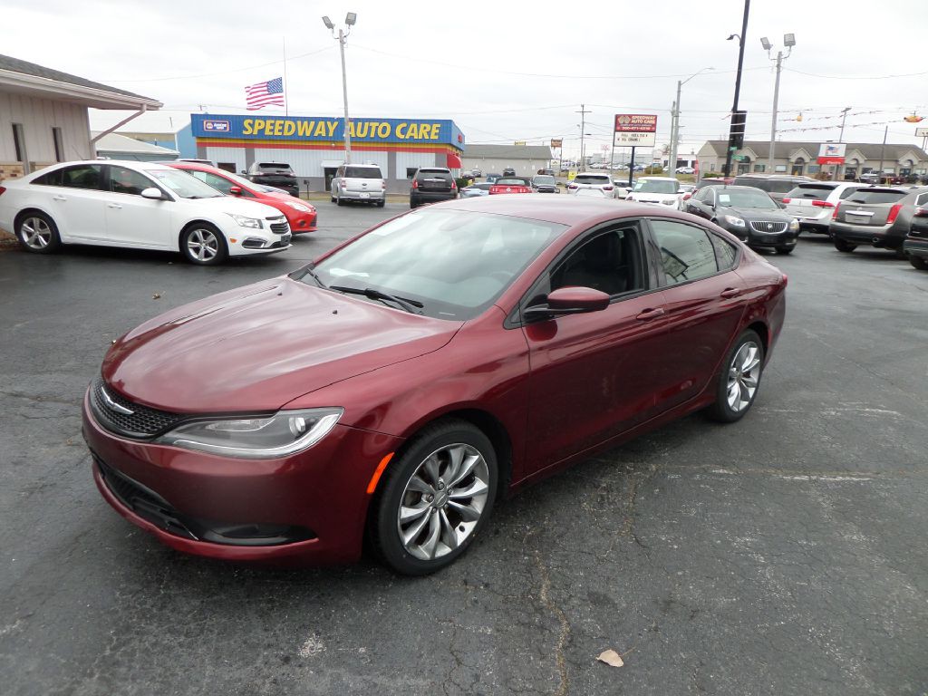 2015 Chrysler 200 Image 8