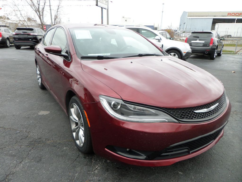2015 Chrysler 200 Image 15