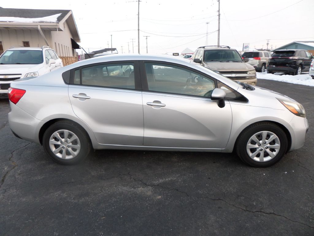 2013 Kia Rio Image 2