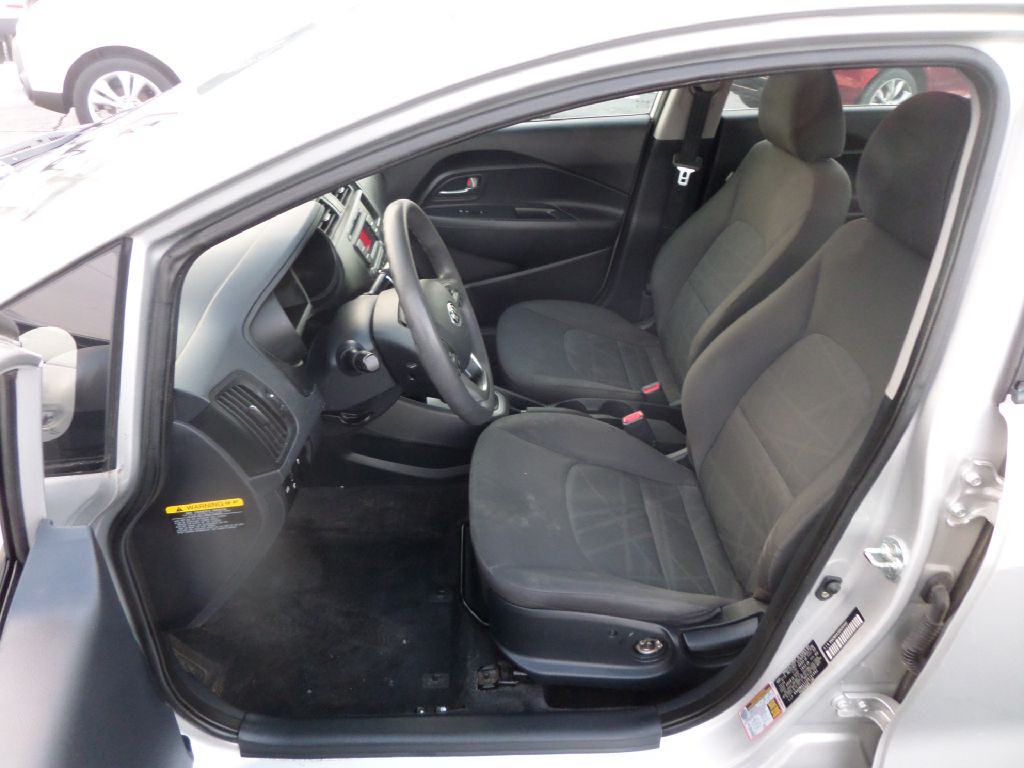 2013 Kia Rio Image 3