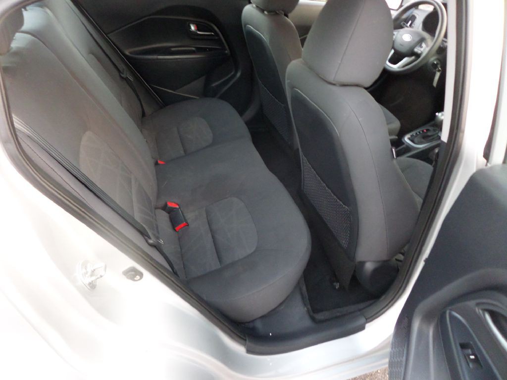 2013 Kia Rio Image 9