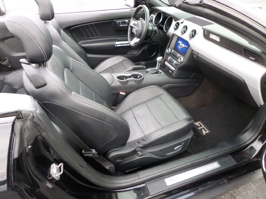 2016 Ford Mustang Image 12